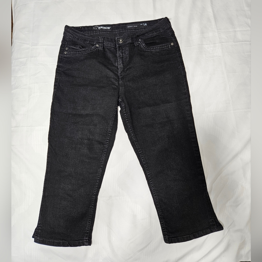 Jordache Black Capri Jeans